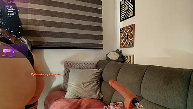 Snapshot of love_sharol_ chatting on November 20, 1:00 pm love sharol online show from November 20, 1:00 pm