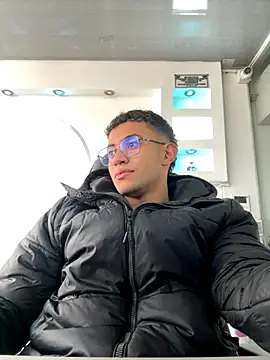 Thonny-becker online show from October 12, 4:06 pm