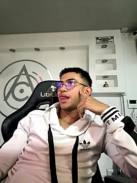 Thonny-becker online show from November 2, 11:51 pm