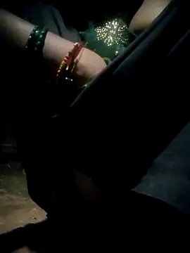 Bhuvi Bedi online show from September 20, 11:28 pm