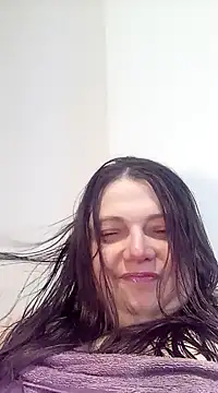 HotHornyEmmaX online show from January 23, 1:13 pm