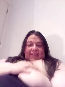 HotHornyEmmaX online show from February 3, 10:32 pm