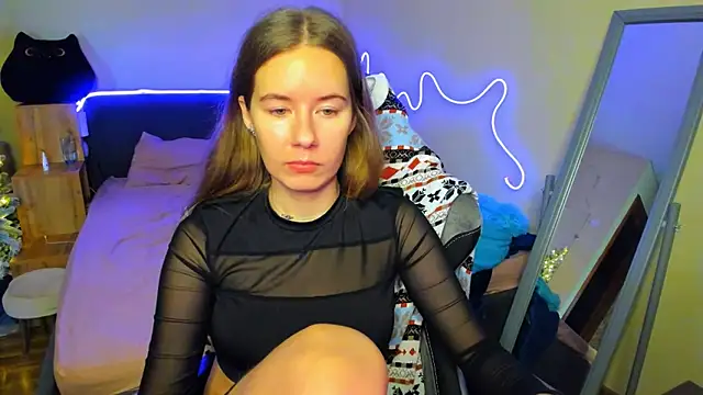 EmilyPaw online show from January 6, 9:24 am