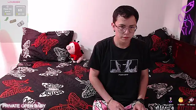 Tina 4 Charlie online show from October 27, 12:20 pm