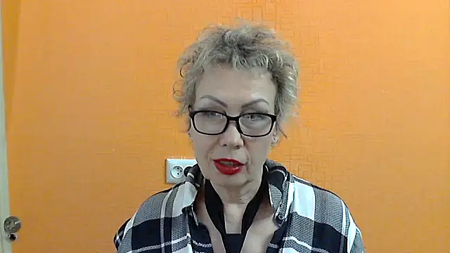 NessyJenixs online show from March 21, 7:13 pm