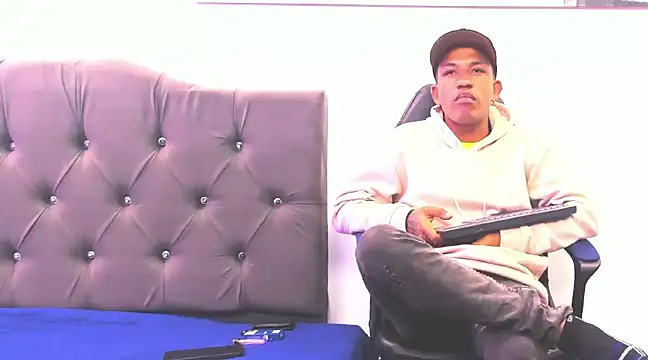 carlos alber12 online show from March 14, 7:12 pm