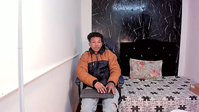 carlos alber12 online show from October 4, 12:47 pm