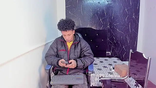 carlos alber12 online show from October 22, 12:05 pm