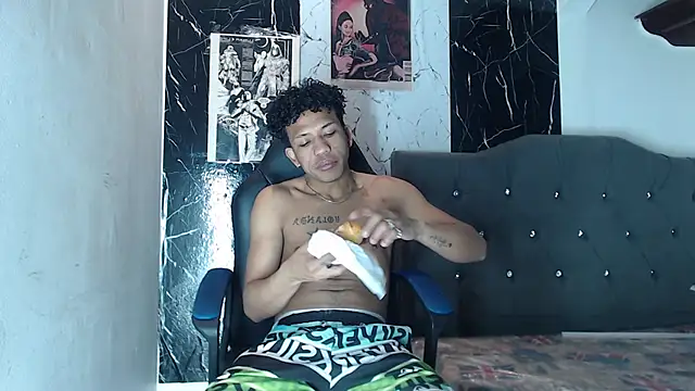 carlos alber12 online show from October 28, 12:30 pm