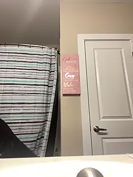 theprettysoles online show from December 18, 2:34 pm