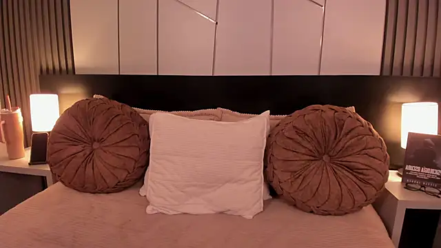 fiorella paris online show from November 27, 5:20 am