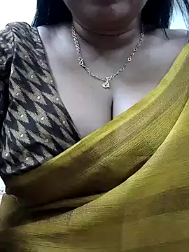 Snapshot of Queenflowerr chatting on January 23, 4:52 am Queenflowerr online show from January 23, 4:52 am