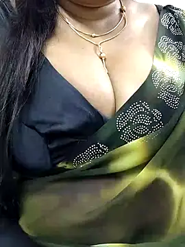 Snapshot of Queenflowerr chatting on January 24, 8:54 pm Queenflowerr online show from January 24, 8:54 pm