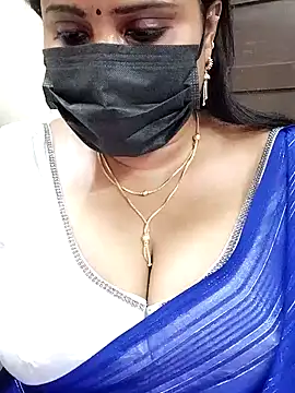 Snapshot of Queenflowerr chatting on January 27, 10:38 am Queenflowerr online show from January 27, 10:38 am