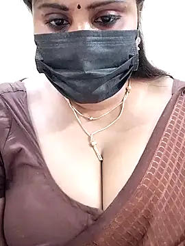 Snapshot of Queenflowerr chatting on January 27, 6:09 pm Queenflowerr online show from January 27, 6:09 pm