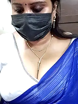 Snapshot of Queenflowerr chatting on January 29, 11:51 am Queenflowerr online show from January 29, 11:51 am