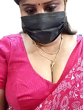 Snapshot of Queenflowerr chatting on February 9, 5:11 pm Queenflowerr online show from February 9, 5:11 pm