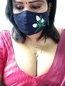 Snapshot of Queenflowerr chatting on September 9, 4:45 am Queenflowerr online show from September 9, 4:45 am