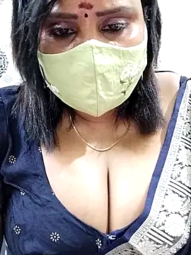 Snapshot of Queenflowerr chatting on September 22, 4:53 pm Queenflowerr online show from September 22, 4:53 pm