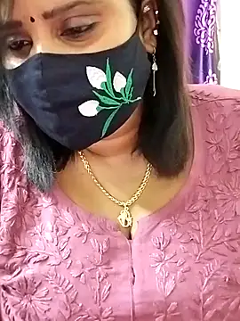 Snapshot of Queenflowerr chatting on September 26, 6:34 pm Queenflowerr online show from September 26, 6:34 pm