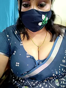 Queenflowerr online show from March 2, 7:21 pm