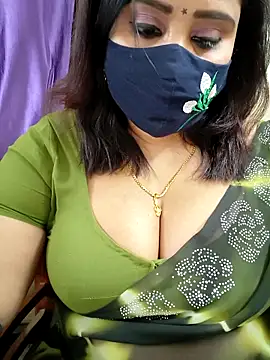 Queenflowerr online show from March 13, 4:57 pm