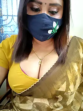 Queenflowerr online show from April 24, 6:49 am