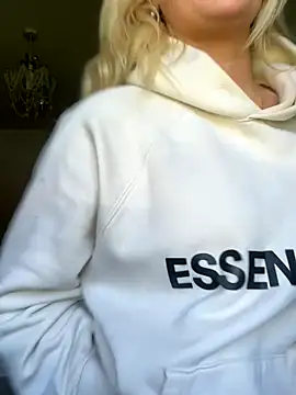 blissdimicco online show from September 23, 11:13 am