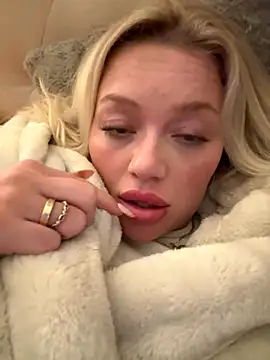 blissdimicco online show from October 24, 9:22 pm