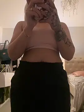 blissdimicco online show from November 18, 6:56 pm