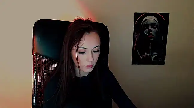 Nikonara Love online show from March 6, 5:22 pm