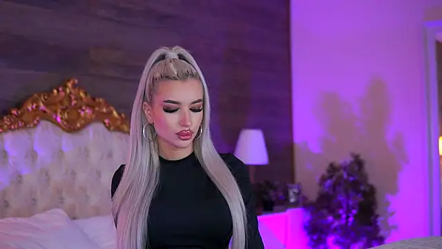 Juicy Jessye online show from September 14, 7:46 pm