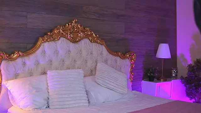 Juicy Jessye online show from September 26, 8:02 pm