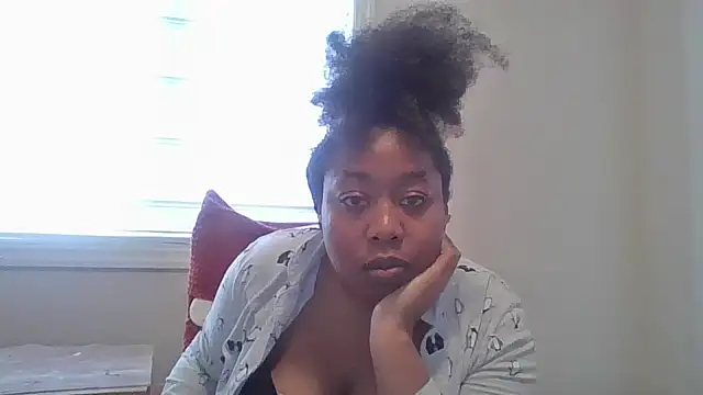 Snapshot of angeliquebelcali chatting on February 21, 8:16 pm angeliquebelcali online show from February 21, 8:16 pm