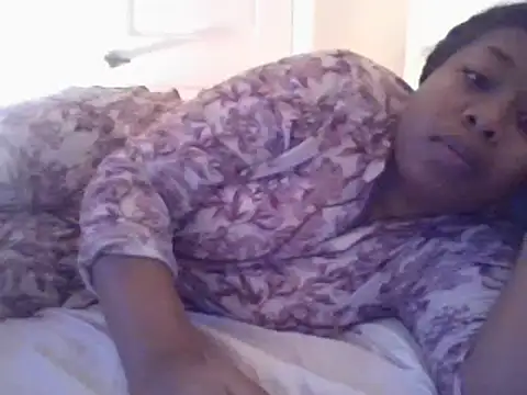 Snapshot of angeliquebelcali chatting on March 11, 1:26 am angeliquebelcali online show from March 11, 1:26 am