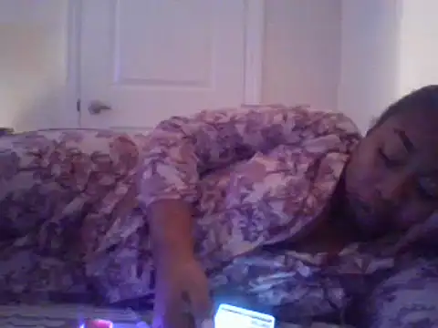 Snapshot of angeliquebelcali chatting on March 23, 2:15 am angeliquebelcali online show from March 23, 2:15 am