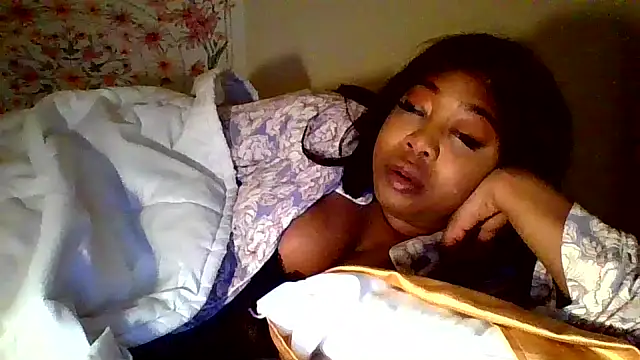 Snapshot of angeliquebelcali chatting on October 14, 7:09 am angeliquebelcali online show from October 14, 7:09 am