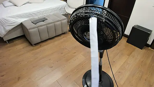 Mara Torres1 online show from March 5, 3:07 pm