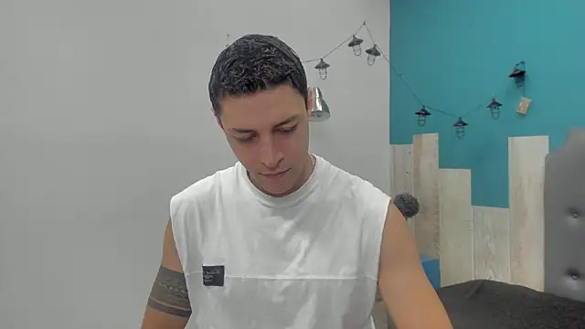 Frank Millers online show from September 29, 7:51 pm