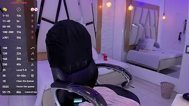 Snapshot of Belinda_Braund chatting on February 17, 3:53 pm Belinda Braund online show from February 17, 3:53 pm