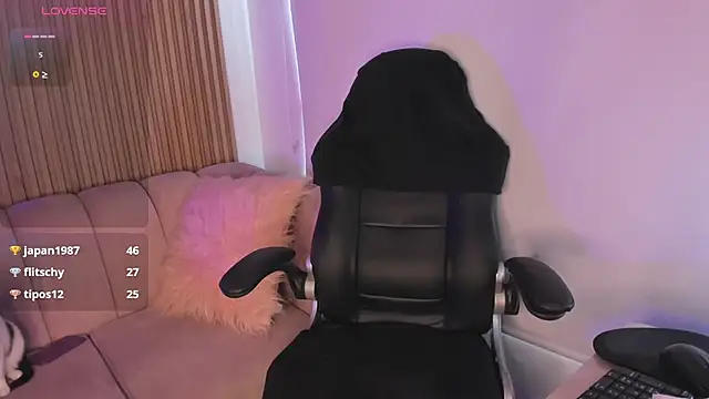 Snapshot of Belinda_Braund chatting on February 25, 5:58 pm Belinda Braund online show from February 25, 5:58 pm