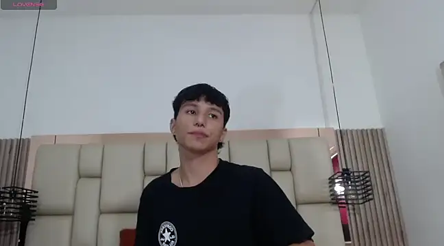 Snapshot of MarckPassion chatting on February 4, 12:55 pm MarckPassion online show from February 4, 12:55 pm