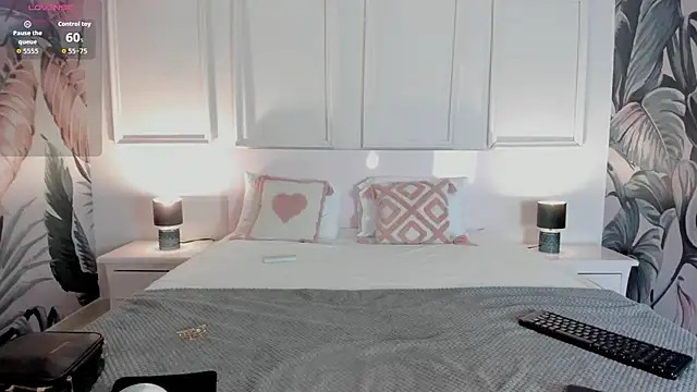 HannaaMiller online show from December 3, 2:41 am