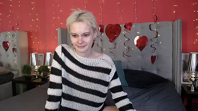 Snapshot of DemianEnglen chatting on February 17, 8:58 pm DemianEnglen online show from February 17, 8:58 pm