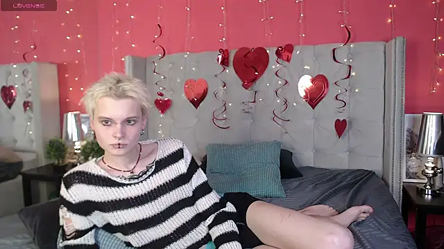 Snapshot of DemianEnglen chatting on February 18, 3:10 am DemianEnglen online show from February 18, 3:10 am