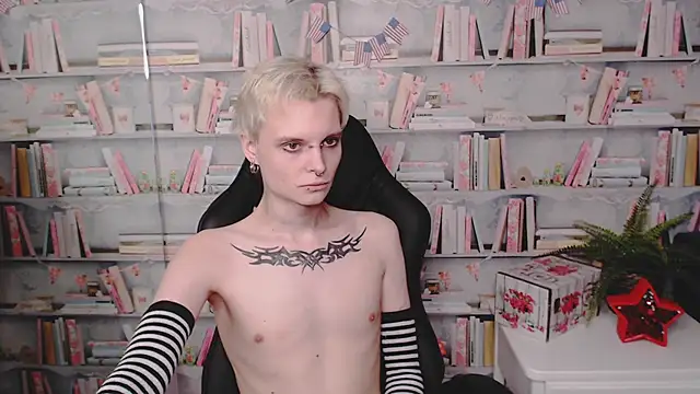 Snapshot of DemianEnglen chatting on March 2, 11:42 pm DemianEnglen online show from March 2, 11:42 pm