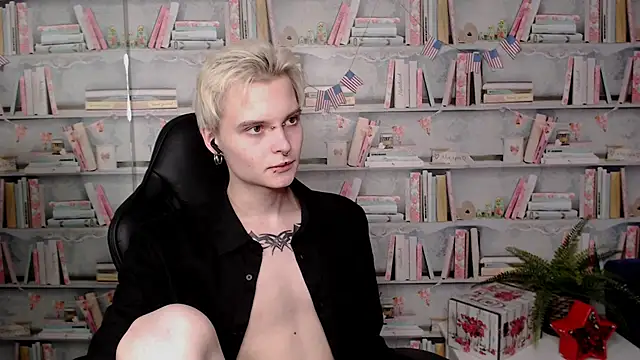 Snapshot of DemianEnglen chatting on March 11, 8:42 pm DemianEnglen online show from March 11, 8:42 pm