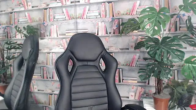 Snapshot of DemianEnglen chatting on March 18, 11:20 pm DemianEnglen online show from March 18, 11:20 pm