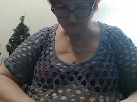 Snapshot of DeniseeRosea chatting on February 19, 4:11 pm DeniseeRosea online show from February 19, 4:11 pm