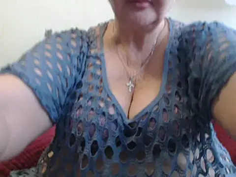 Snapshot of DeniseeRosea chatting on February 27, 1:07 pm DeniseeRosea online show from February 27, 1:07 pm